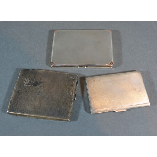 A Birmingham Silver and Gold Mounted Cigarette Case with eng...