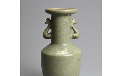 A CHINESE LONGQUAN CELADON GLAZED MALLET VASE, SONG/YUAN DYN...