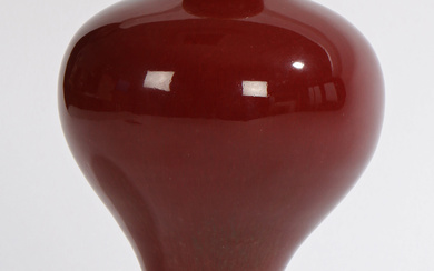 A CHINESE MEIPING MONOCHROME COPPER RED GLAZE PORCELAIN VASE.