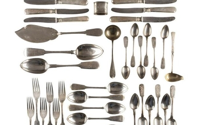 A COLLECTION OF 36 PIECES OF CUTLERY