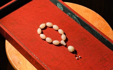 A Chinese Carved Jade Bracelet