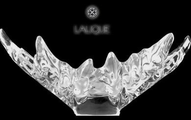 A French LALIQUE Champs-Elysees Frosted & Crystal Leaf Centerpiece, Signed
