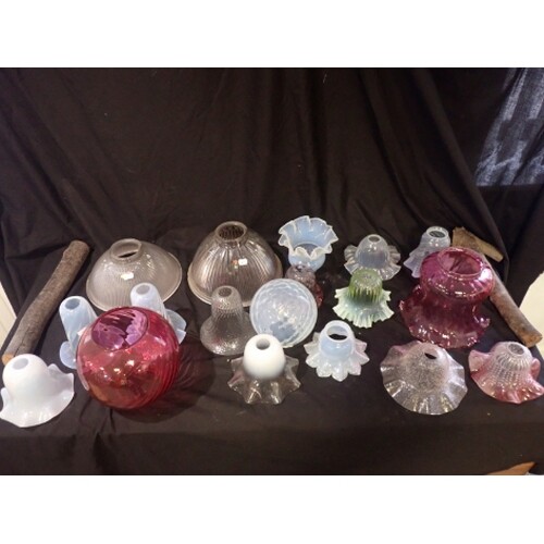 A LARGE QUANITY OF VARIOUS GLASS LAMP SHADES