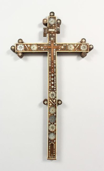 A LATE 19TH CENTURY ITALIAN CRUCIFIX, with