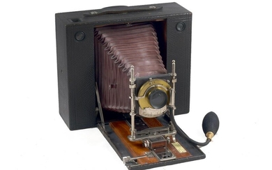 A No.5 Cartridge Kodak Half Plate Camera.