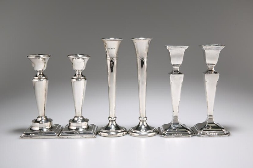 A PAIR OF GEORGE V SILVER CANDLESTICKS, by E J