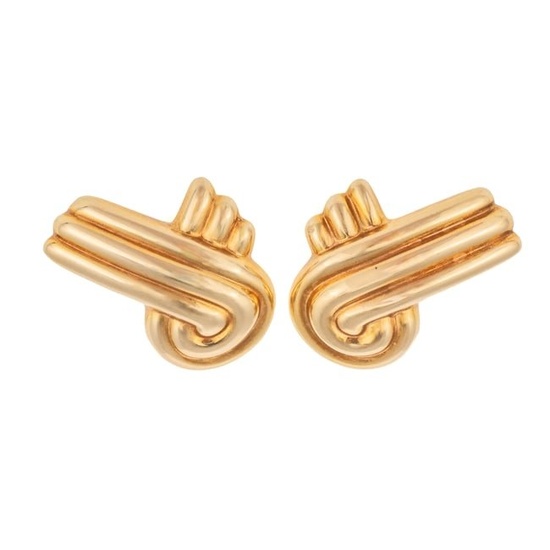 A Pair of Bold Ribbed Italian Ear Clips in 14K