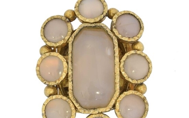A Victorian chalcedony clasp