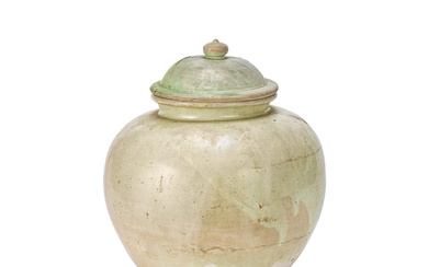 A WHITE-GLAZED JAR AND COVER Tang Dynasty