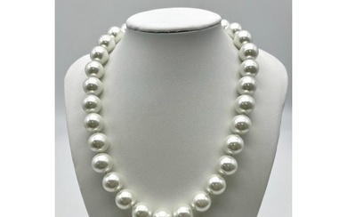 A White South Sea Pearl Shell Bead Necklace. 14mm beads. 44c...