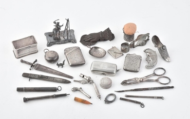 A collection of silver, silver coloured, electro-plated and white metal items