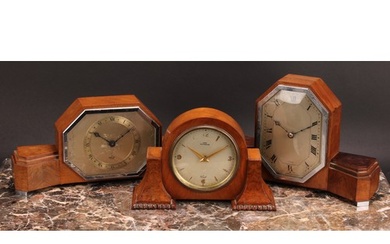 A mid-20th century walnut mantel timepiece, by Elliott, 13cm...