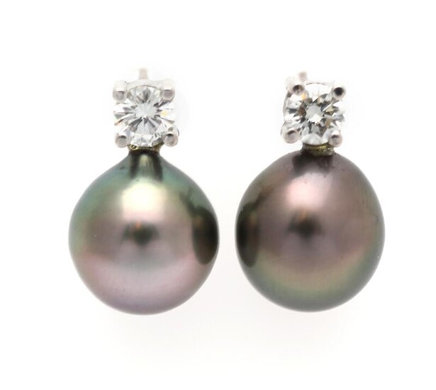NOT SOLD. A pair of Tahiti and diamond ear studs each set with a Tahiti pearl and a brilliant-cut diamond weighing a total of app. 0.30 ct., mounted in 18k white gold.(2) – Bruun Rasmussen Auctioneers of Fine Art