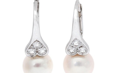 NOT SOLD. A pair of ear pendants each set with a cultured fresh water pearl and three brilliant-cut diamonds, mounted in 18k white gold. (2) – Bruun Rasmussen Auctioneers of Fine Art
