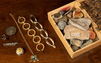 A small group of jewellery, coins and mineral samples