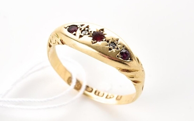AN ANTIQUE RUBY AND DIAMOND RING IN 18CT GOLD, HALLMARKED CHESTER 1905, RING SIZE K, 1.5GMS