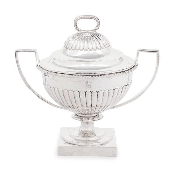 An Edwardian Silver Covered Bowl or Sauce Tureen