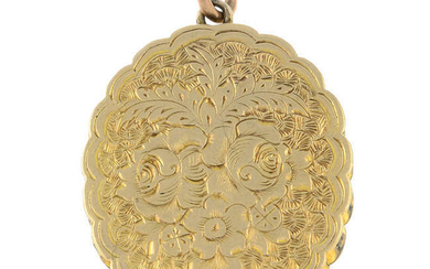 An early 20th century floral engraved locket.