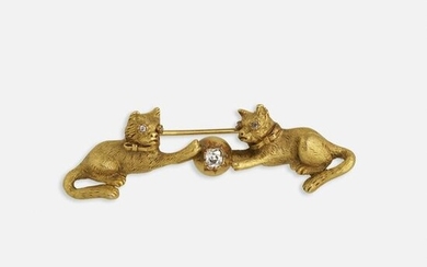 Antique diamond and gold cat brooch