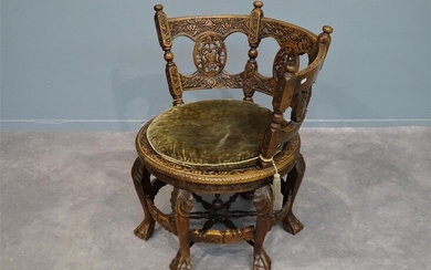 (-), Burgomaster stoel, koloniale hardhouten stoel met halfronde...