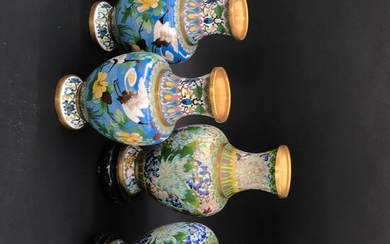 CHINE Deux paires de vases en bronze cloisonné.... - Lot 16 - Osenat