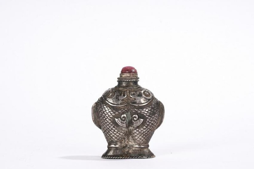Chinese Silver Double Fish Snuff Bottle