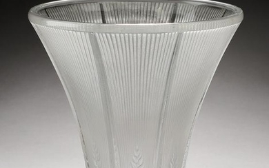 Contemporary crystal vase in a 'Wheat' pattern