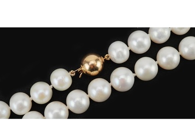 Cultured pearl necklace with 9ct gold ball clasp, each pearl...