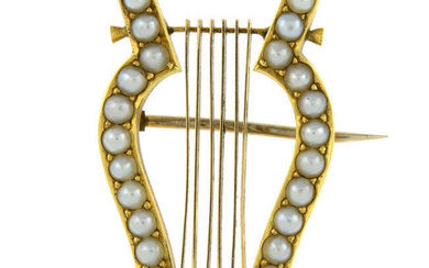 Early 20th century 15ct gold split pearl harp brooch