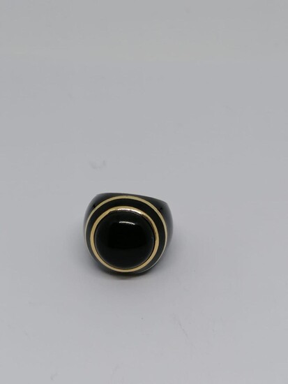 Enamel and gold cabochon French ring