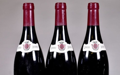 Ensemble de 3 bouteilles composé de : - 2 bouteilles, Chassagne-Montrachet 1er Cru, "Morgeot-Clos Pitois"...