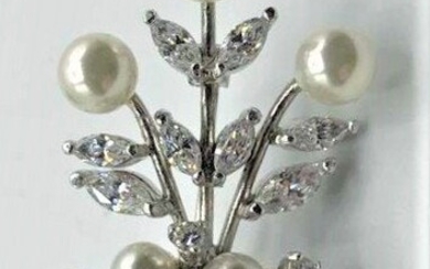 Exquisite 925 MB Sterling Silver Brooch Faux Pear & CZs