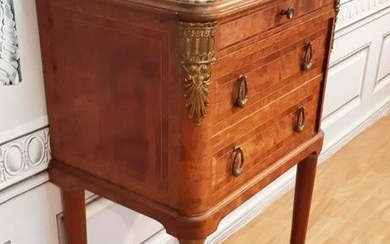 FRENCH BRONZE MOUNTED M/TOP EXOTIC WOOD BEDSIDE TABLE