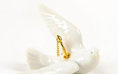 Flying Dove 01006266 - Lladro Porcelain Ornament