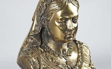 Fusione in bronzo dorato raffigurante busto della Regina Vittoria