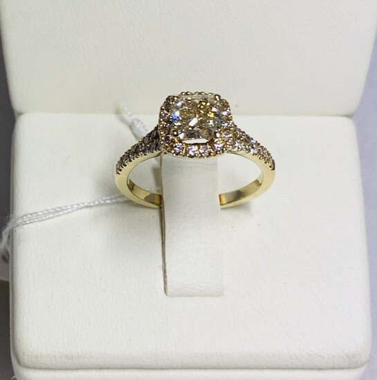Gold ring 14K with diamonds
