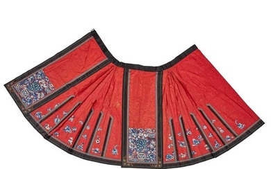 HAN CHINESE WOMAN'S EMBROIDERED RED SILK PLEATED SKIRT LATE QING DYNASTY-REPUBLIC PERIOD, 19TH-20TH CENTURY