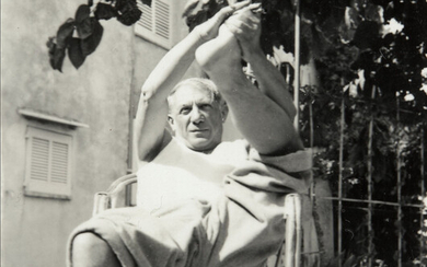 Henriette Theodora Markovitch, dite Dora MAAR 1907 - 1997 Pablo Picasso dans son fauteuil en rotin - Mougins, été 1936