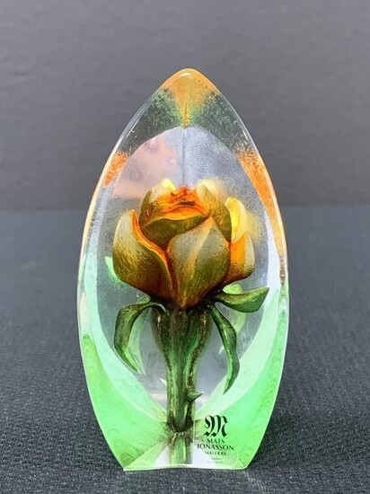 Mats Jonasson Sweden Art Glass Flower Paperweight