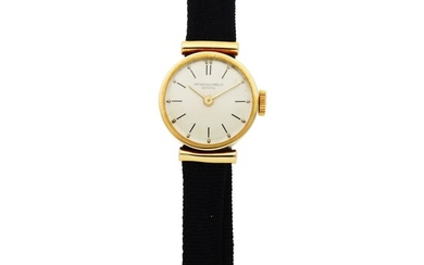Patek Philippe, REF 1146 YELLOW GOLD WRISTWATCH MADE IN 1941