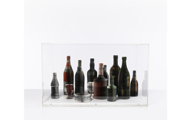 Pavlos (Pavlos Dionyssopoulos, dit) (1930- 2019) Nature morte aux bouteilles et verres, 1972