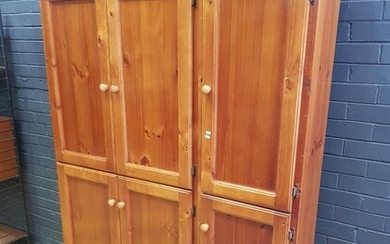 Pine 6 Door Cabinet (h:210 x w:207 x d:32cm)