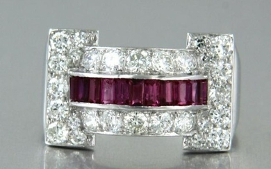 Platina Art Deco ring with diamonds and ruby