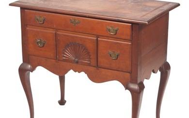QUEEN ANNE-STYLE LOWBOY Late 19th Century Height 31.75". Width 34". Depth 18.75".