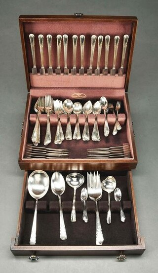 STERLING SILVER FLATWARE SERVICE FOR 12 BY REED &