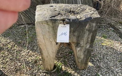 Sempre Wood carving 'stool'