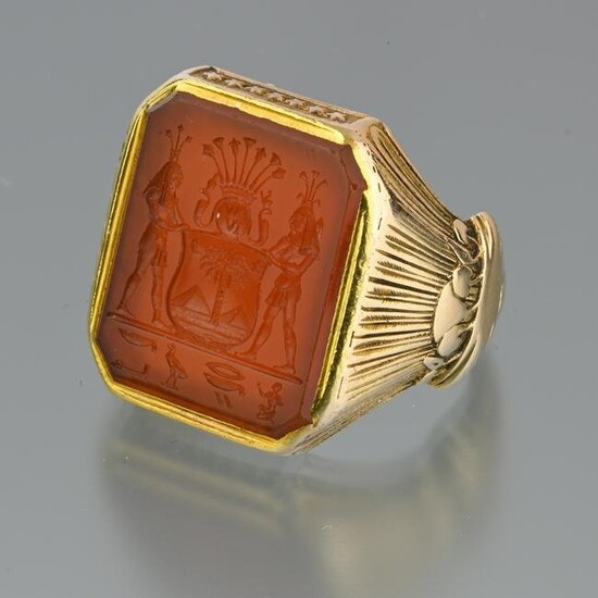 Signet ring with Egyptian décor