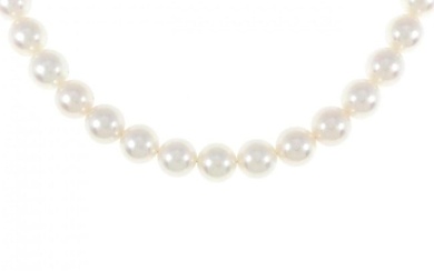 Silver Clasp Akoya Pearl Necklace 7-7.5mm