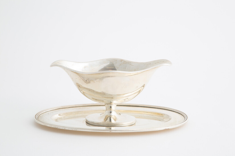 Silver gravy bowl, gr. 540 ca. 20th century