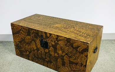 Sponge-painted Pine Blanket Box, 20th century, ht. 15, wd. 32, dp. 15 3/4 in.